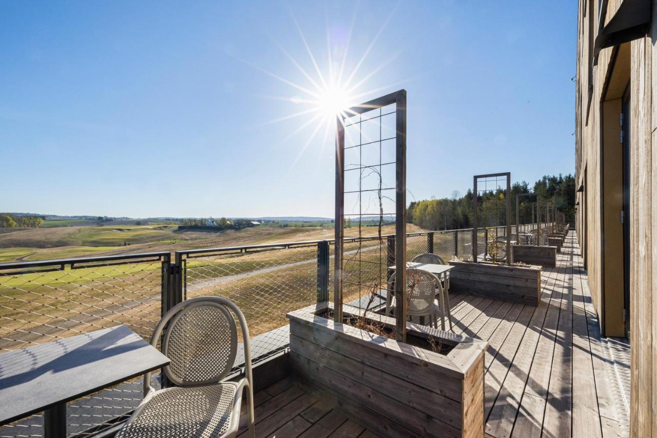 Lily Country Club Hotel Klofta Exterior photo