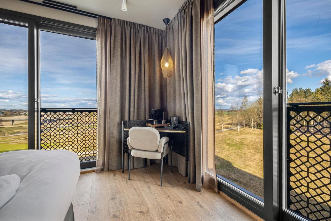 Lily Country Club Hotel Klofta Exterior photo
